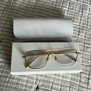 Elisa Johnson Jane in gold metal